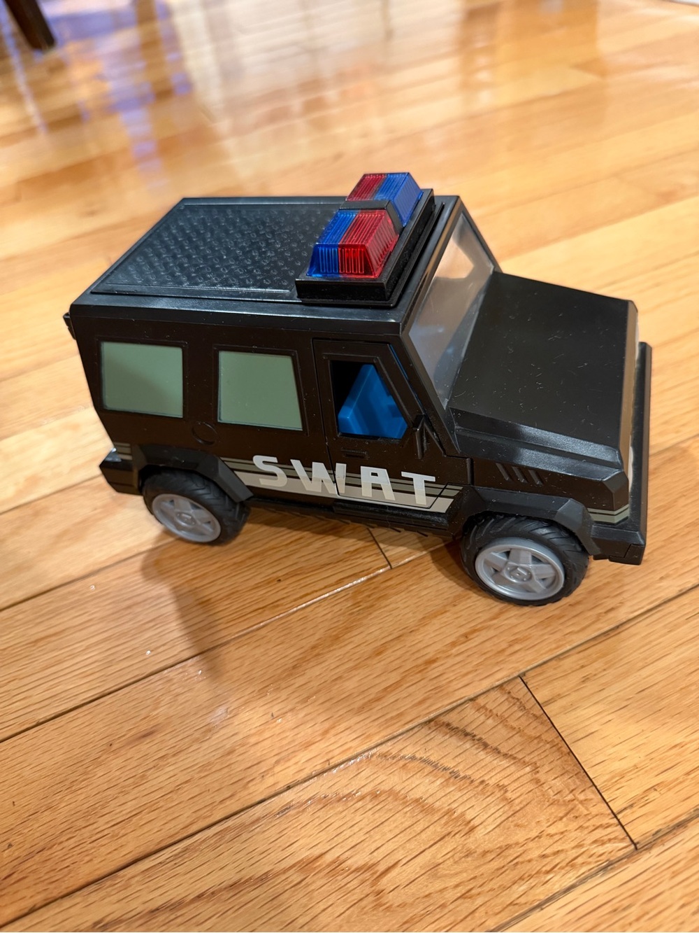 ROBLOX Jailbreak, Police Car & Assorted Figures - Picture 6 of 6
